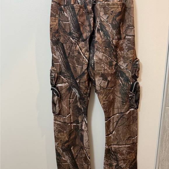 Fashion Nova Men’s Tree Camouflage Cargo Pants - Picture 3 of 6
